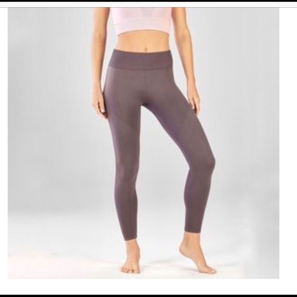 Fabletics 7/8 seamless leggings